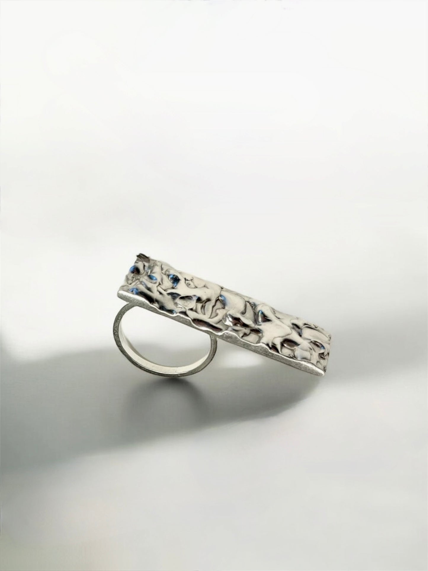 Roca 2 finger ring