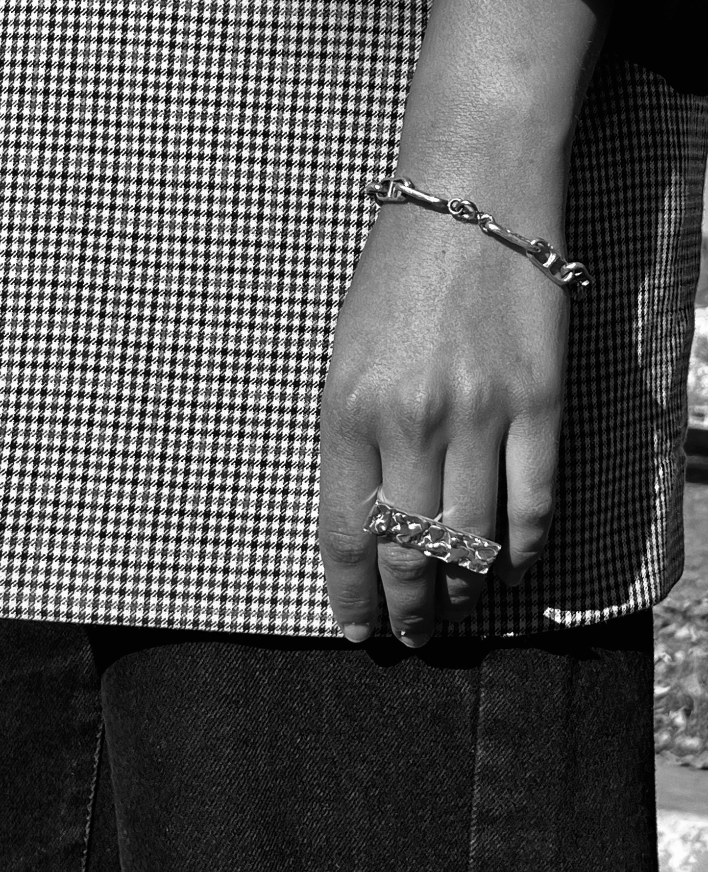 Roca 2 finger ring