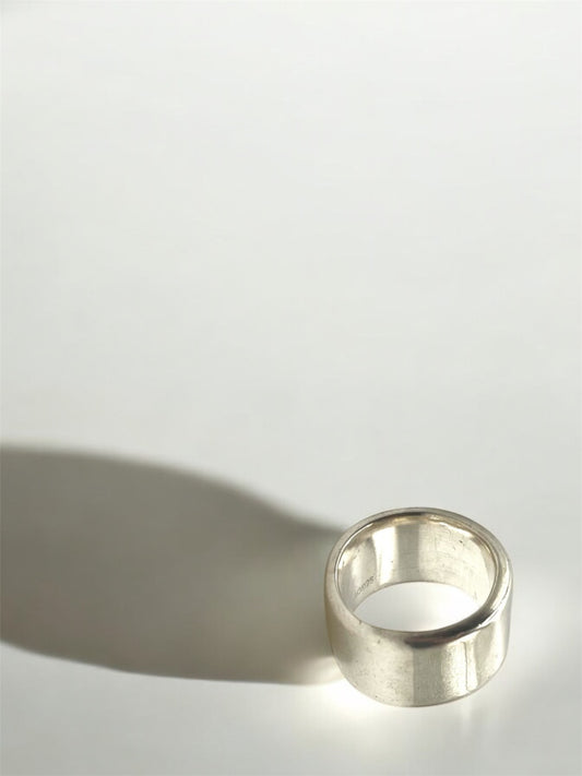 Pinky ring